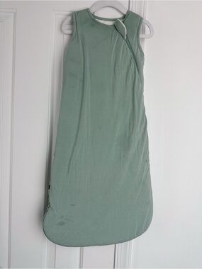 Kyte BABY Sage Green Sleep Sack Sleep Bag size Small 2.5 tog PLAY/FLAWED condit